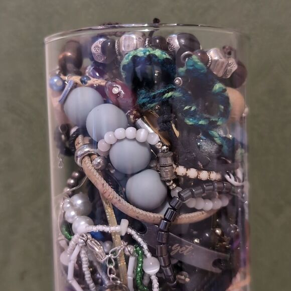 Mystery Jewelry Jar of Bracelets Roughly 70 Bracelets - Picture 3 of 7